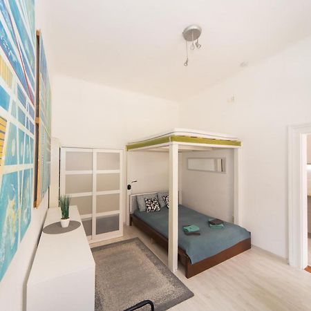 Cosy Studio Apartment With Airconditioner Budapest Exteriör bild
