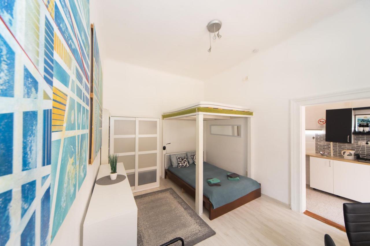 Cosy Studio Apartment With Airconditioner Budapest Exteriör bild