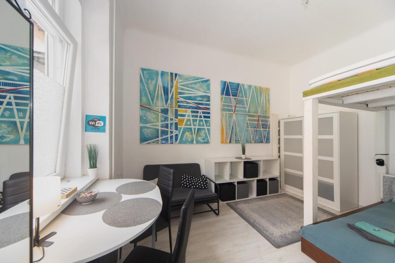 Cosy Studio Apartment With Airconditioner Budapest Exteriör bild
